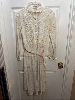 Vintage 1970’s Cream Floral Pintuck Midi Dress